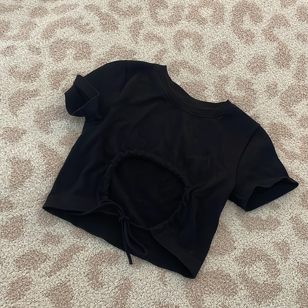 Ribbed‎ Cutout Top